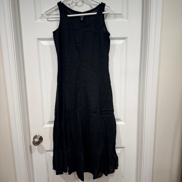 Eileen Fisher | 100% Irish linen Black Petite Dress - Picture 2 of 9